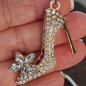 NWT STUDDED HIGH HEEL SHOE BAG CHARM metal and crystals